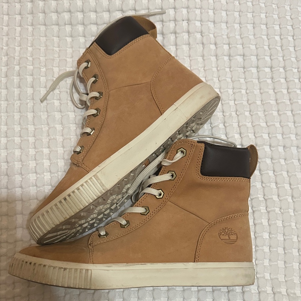 Timberland Women’s Brown Skyla Sneaker